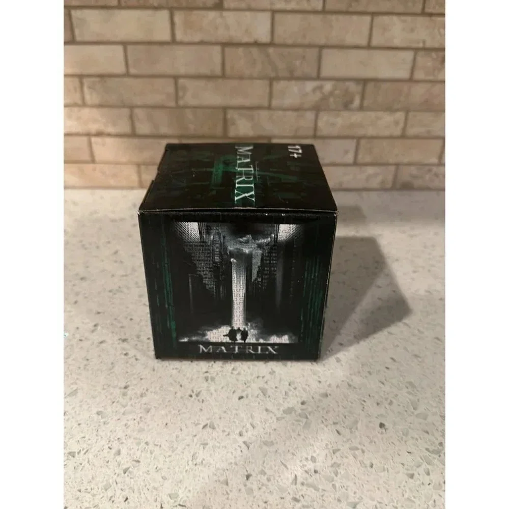 The Matrix Puzzle 300 Pieces never opened bz‎
